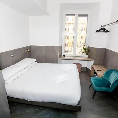 Ottaviano Smart Guest house 3*